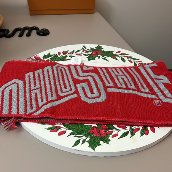 Ohio State University Scarf - Picture 5 of 6